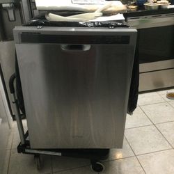 2019 Whirlpool Dishwasher 