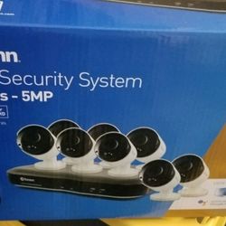 Swann Security 8 Cameras NEW 