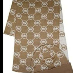 Christmas Gift Bundle For Ladies Michael Kors Scarf &Beanie  Set