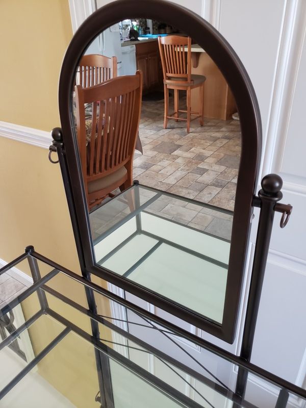 Linon Clarisse Metal Vanity Set Furniture In Meriden Ct Offerup