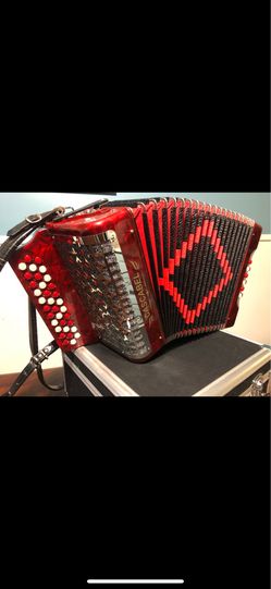 Accordion/ acordeon cascabel 34 buttons EAD/MI