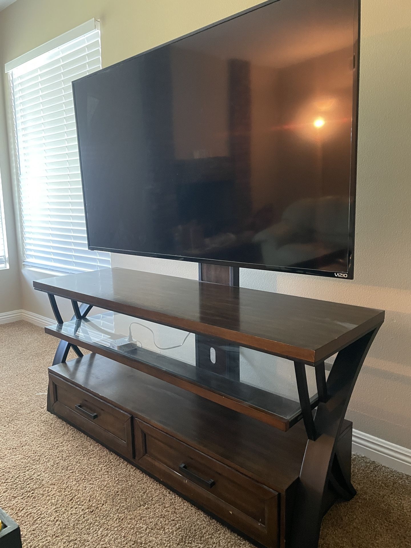 TV Stand (Universal)