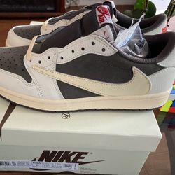     Travis Scott x Air Jordan 1 Low OG Reverse Mocha Size 9.5