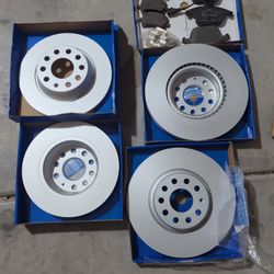 VW Tiguan R-line Pads And Rotors 2018