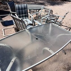 Free Outdoor Tables And Chairs. 