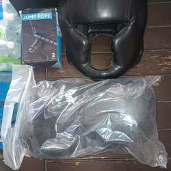Boxing Gloves 12 Oz/ Sparring Headgear L/ Jump Rope 
