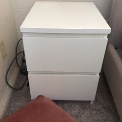 White Nightstand With Drawers