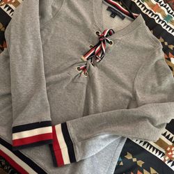 Tommy Hilfiger Size M $7