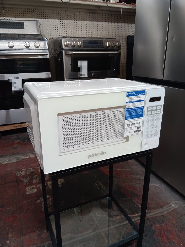 Proctor/Silex Small Microwave PSCMV207WE06
