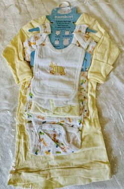 New 7 Piece Gift Set Size Newborn