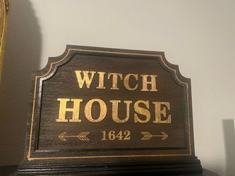 Witch shelf sign