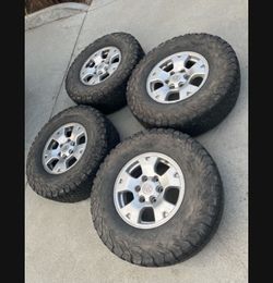 4 X 265/75r16 6x5.5 6x139.7 Stock Tacoma Tundra 4Runner Sequoia Rims Wheels Yukon Tahoe Bfgoodrich KO2 Tires !!!!