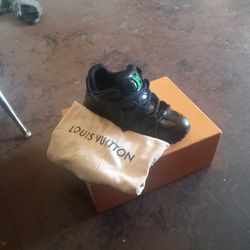 Louis Vuitton Zig Zag Sneaker Size 8