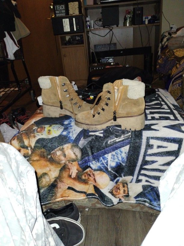 Blondo Waterproof Hiking Boots