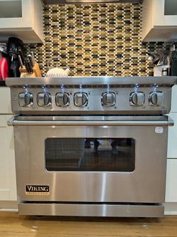36" Viking Dual Fuel Range w/Griddle