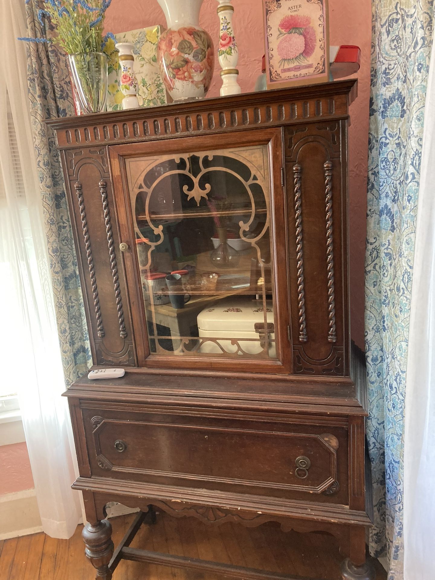 Antique Furniture 