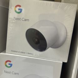Nest Indoor/Outdoor Camera. Battery 🔋 