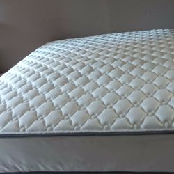 Full Size Mattress (Colchón Full Size)