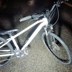 2017 Trek Hybrid Mountain Bike White Gravel Bike Triathlon 