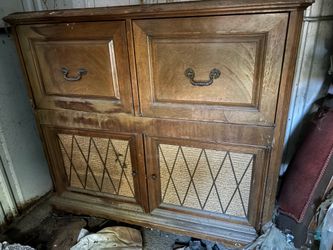 Vintage radio, and record player
