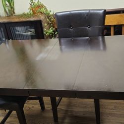 Wood Dining Room Table And 4 Cushioned Chairs