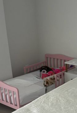 Toddler Bed Frame & Mattress