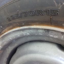 Rines Y Llantas Casi Nuevas Con Su Copita Cetral...