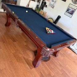 Beautiful Pool Table (King Louis Edition)  $1000 OBO