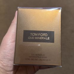 TOM FORD Oud Minerale Eau De Parfum