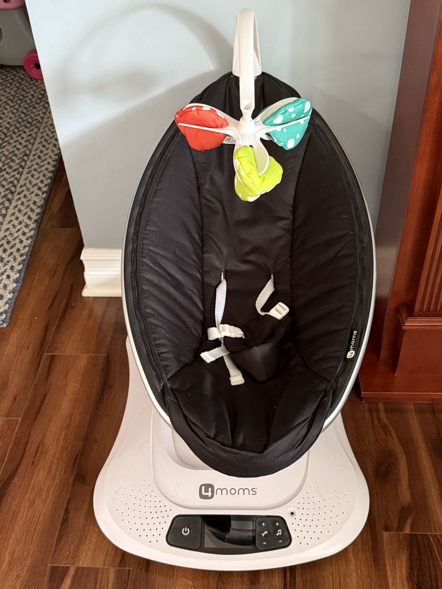 4 Moms Swing 