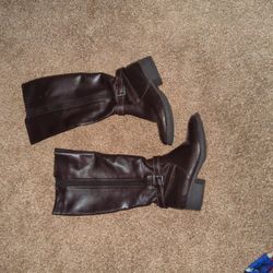 Brown women's boot