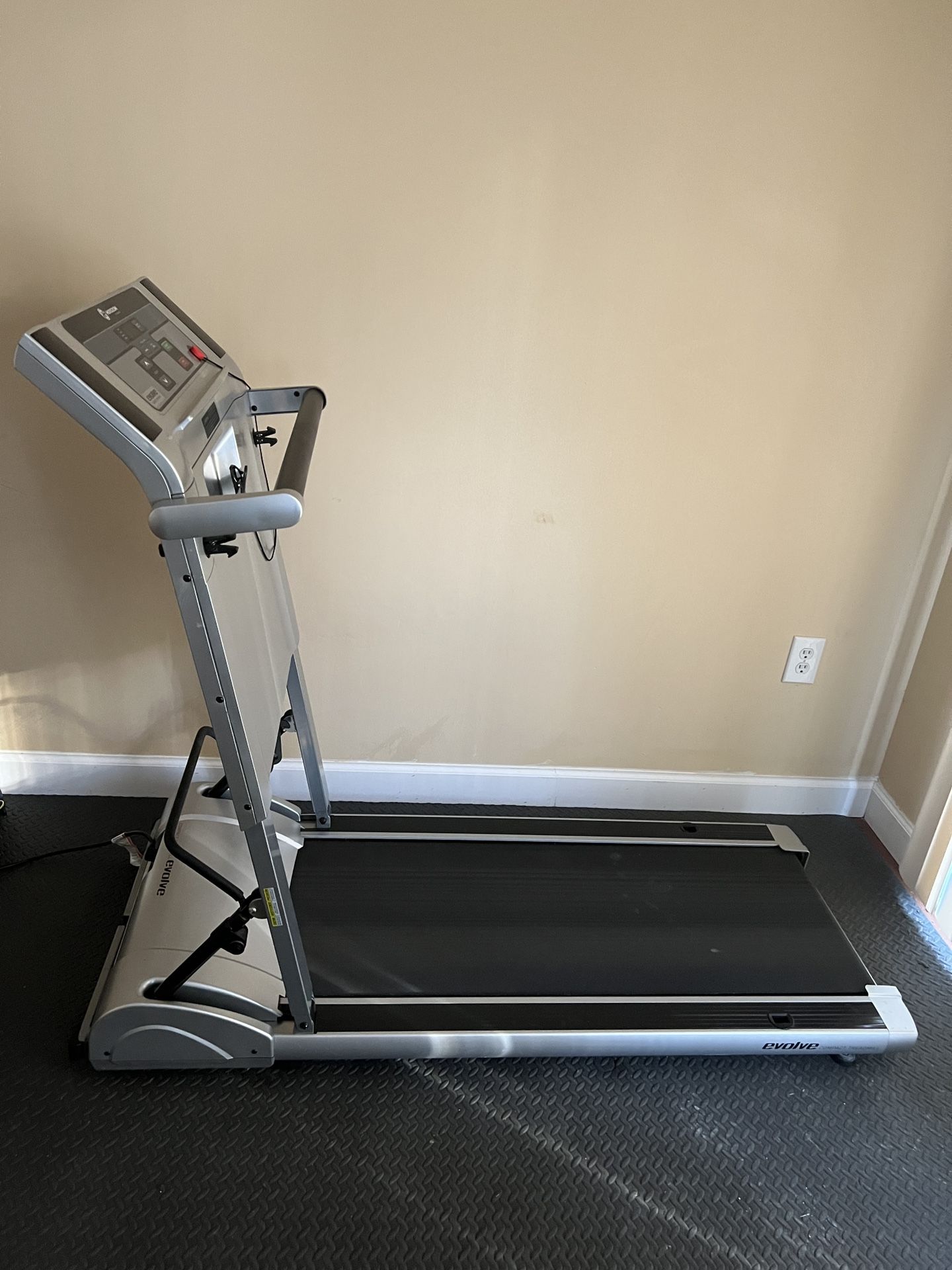 Horizon Evolve Compact Treadmill for Sale in Bowie, MD OfferUp