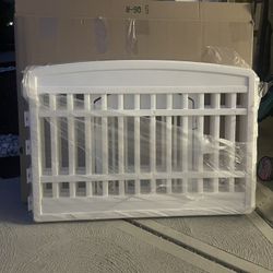 White Plastic Pet Playpan