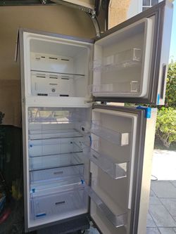 Whirlpool Refrigerator Model WRT313CZLZ Brand New Condition