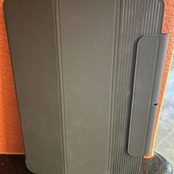 ESR Rebound Magnetic Case For iPad Pro 11 