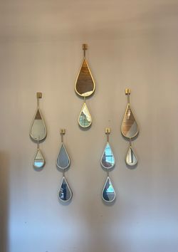 Modern Gold Teardrop Wall Mirror Set – 5-Piece Decorative Wall Art