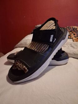 Nike Huirache Tokyo Slide Sandals 9M 71/2-WMN (All Day Play.)