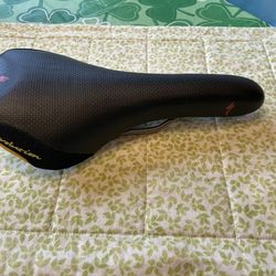 New Vintage Specialized Stumpjumper Revolution ProLong Mountain Bike Seat / Saddle