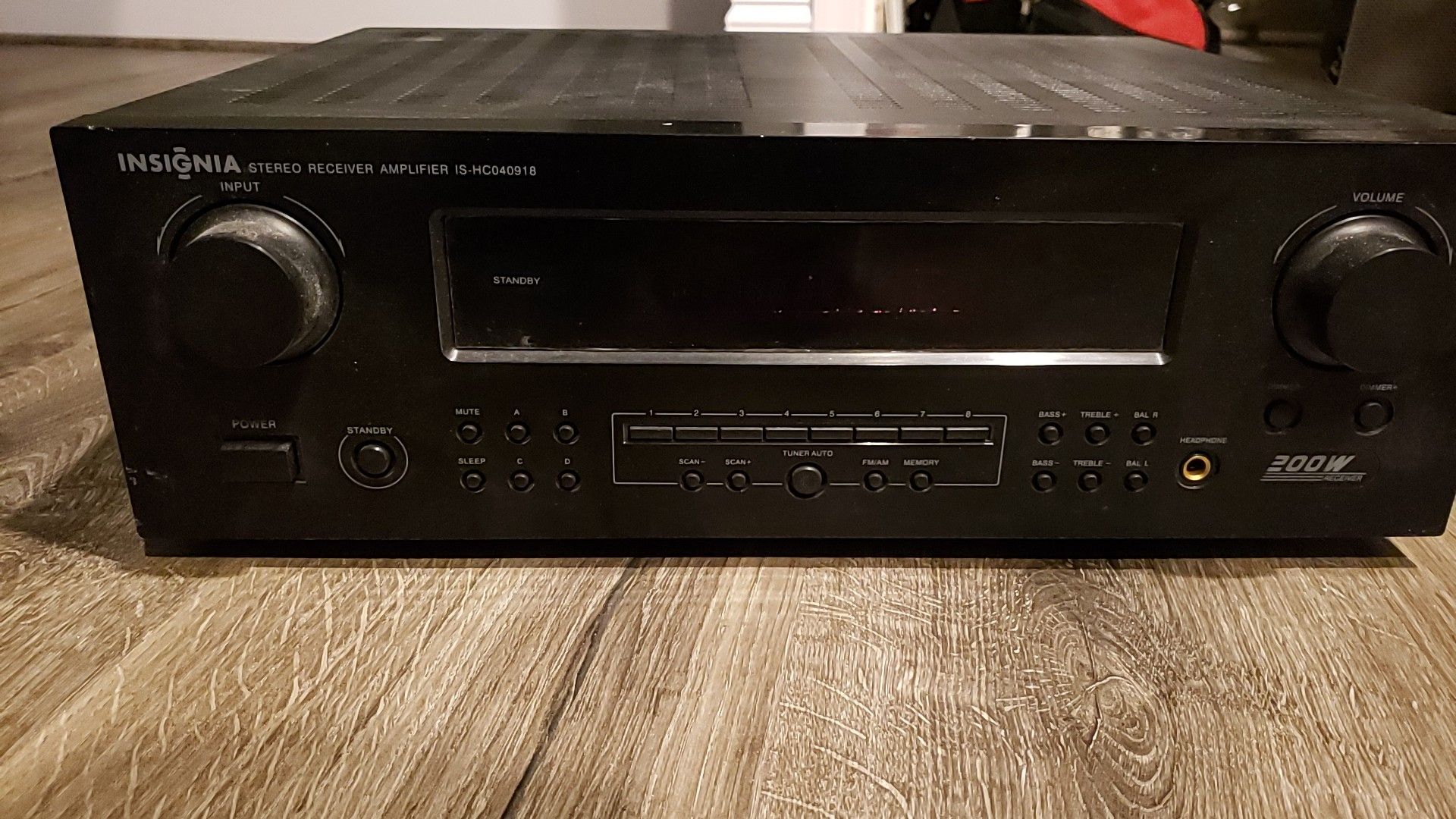 Insignia receiver 200w