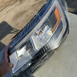 New Driver Side Headlight Ford Explorer 16-2018
