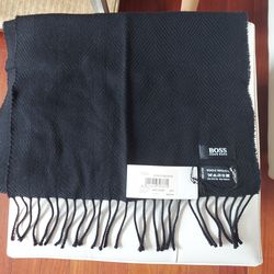 Brand new! BOSS Scarf 100% wool black with Fringe Accent