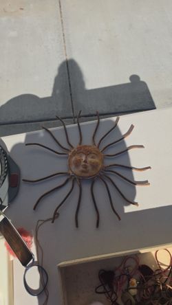 Rustic Metal Sun Face Wall Decor