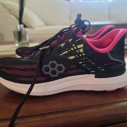 Athletic running shoes