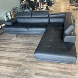 Brand New Leather Sectional Sofa / Sofa Seccional Nuevo a Estrenar … Fast 🚚