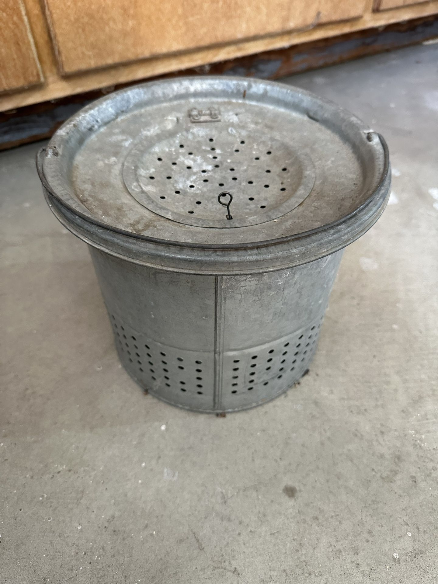 Vintage Galvanized Metal Minnow Bucket