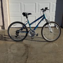 Roadmaster Granite Peak 18-Speed Mountain Bike with 24 inch wheels