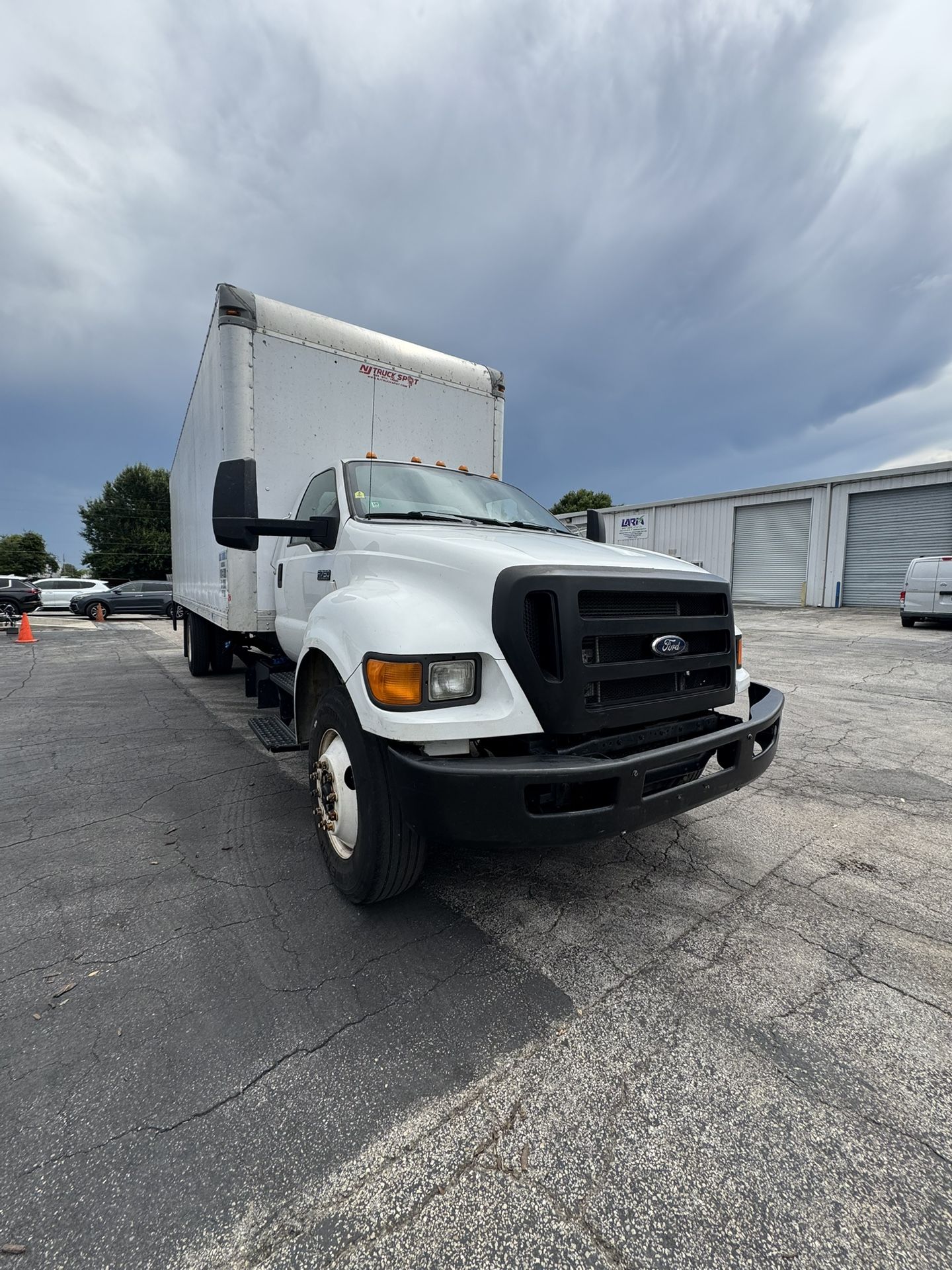 2015 Ford F-750 26 FT BO