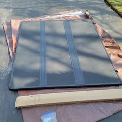 Extang solid fold 2.0 folding truck bed cover