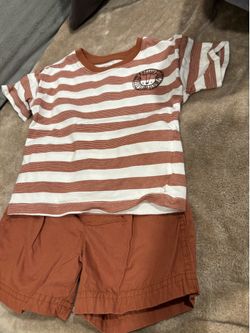 Comfortable 18M Carter's two-piece set