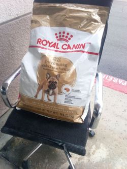 Adult Dry Dog Food 30lb $15